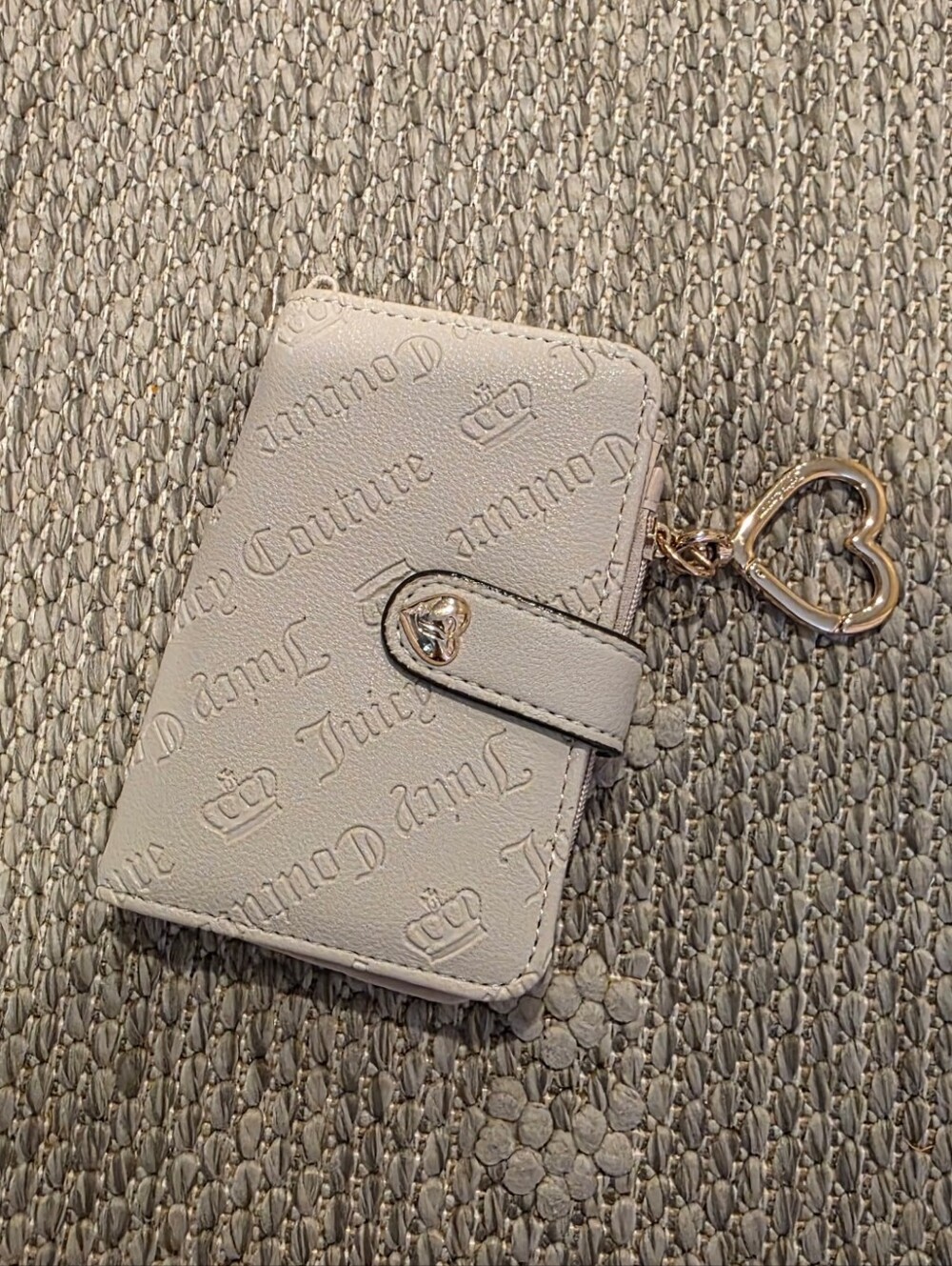 Juicy Couture Fell In Love With Couture Wallet Light Card Holder Heart Keychain